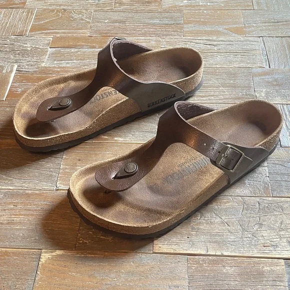 Birkenstock Gizeh Metallic Bronze Sandals🖤 - Picture 5 of 14